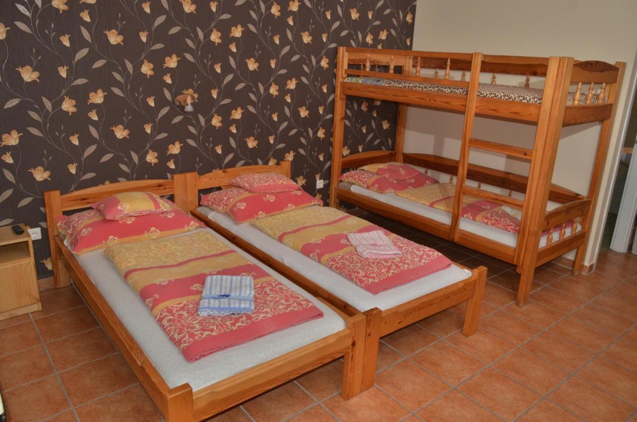 Homokhati Apartman Морахалом Экстерьер фото